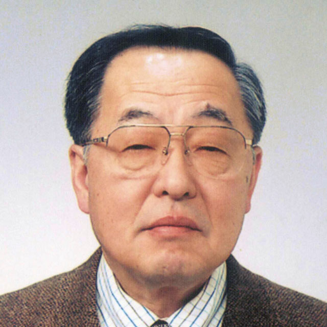 東納 英一 氏