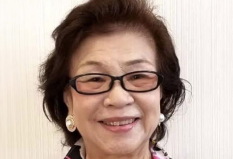 國場 佳代氏