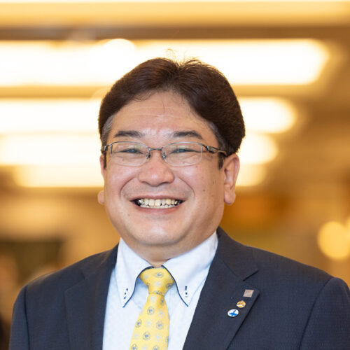 津田 貴司氏