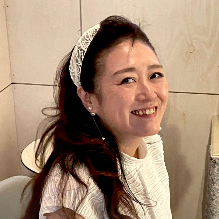 市川明乃氏