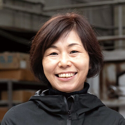 宮越 しをり氏
