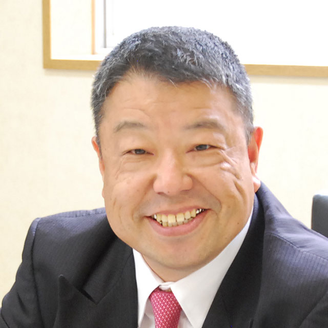 信太 秀紀 氏