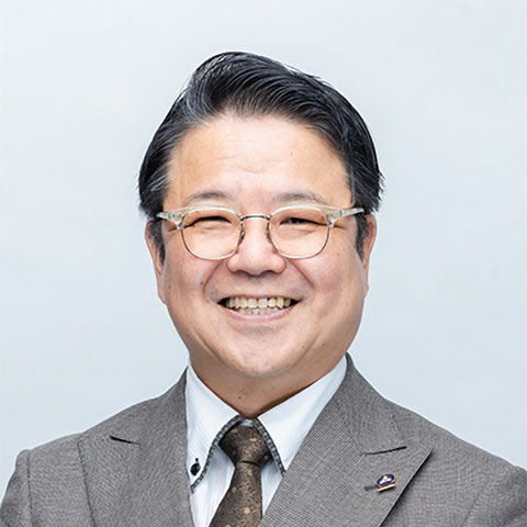 亀井 英孝 氏