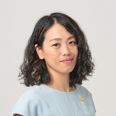 手束 美里 氏