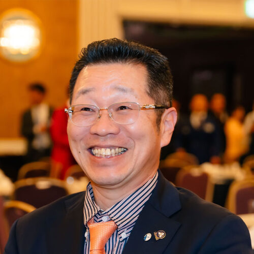 浅香 隆一氏