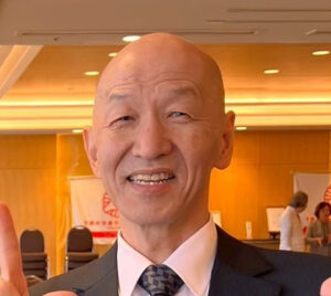荒尾 和秀氏