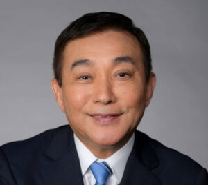 藤麻 一三氏