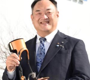 川村 慶氏
