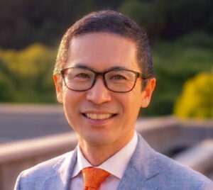 桐原 卓也 氏