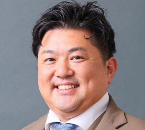 末廣 徳司 氏