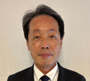 八部 幹成 氏